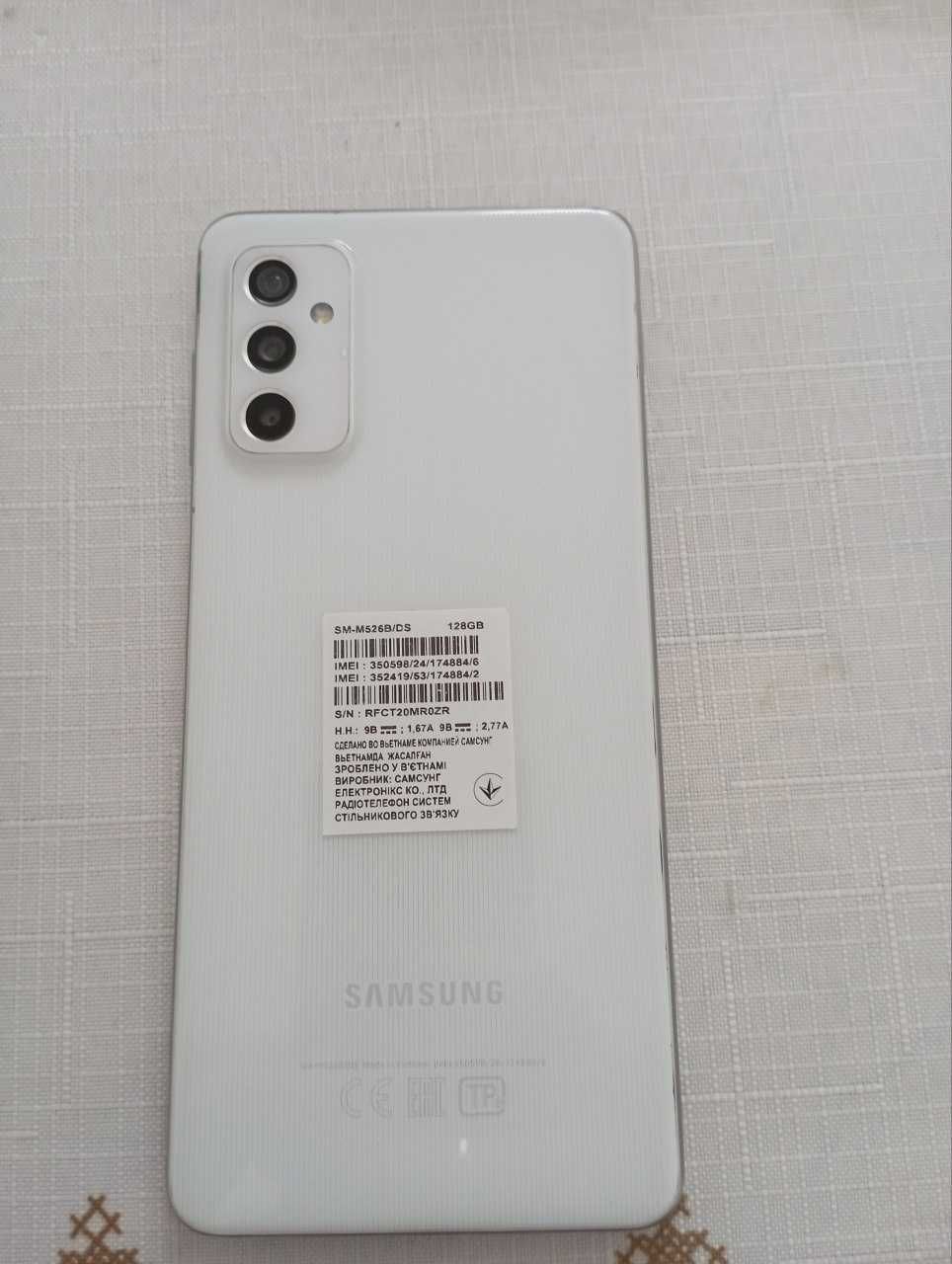 Samsung M52 5/128 holati juda zõr