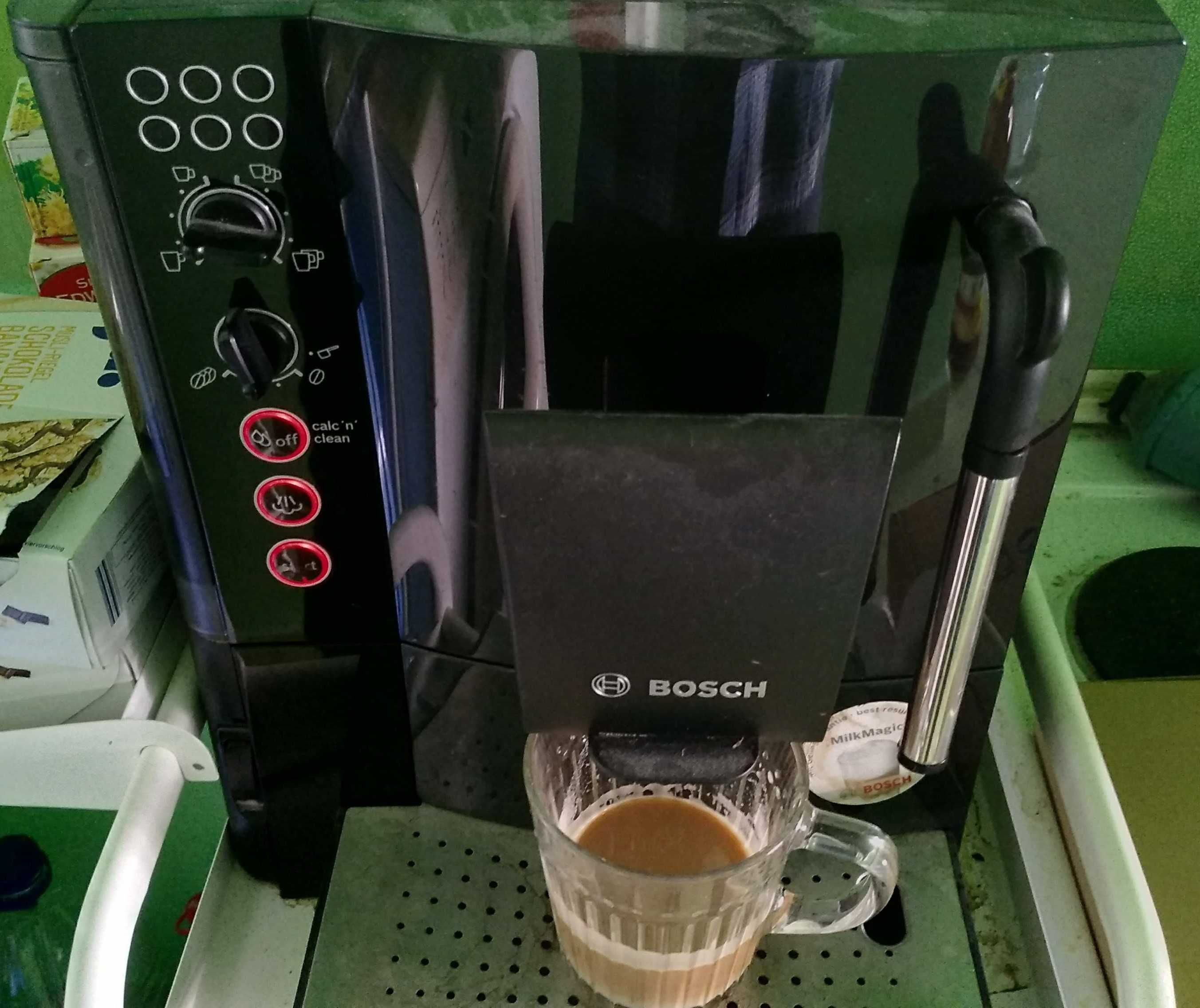 Продавам кафемашина Bosch VeroCafe