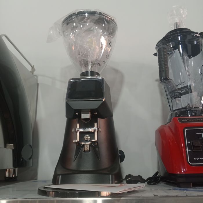 Блендер кухонный новый.Blender,blinder,blander,blunder,blender,sous,