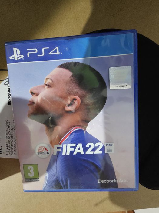Vând ps4 de 812gb