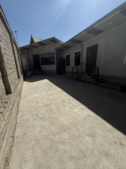 Toshkent shaxar bektemir 5.30 sotix hovlimiz srochna sotiladi