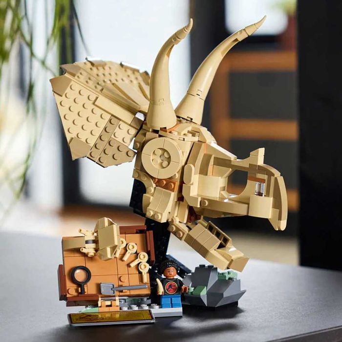 Lego Jurassic World 76969 - Вкаменелости: Череп на трицератопс
