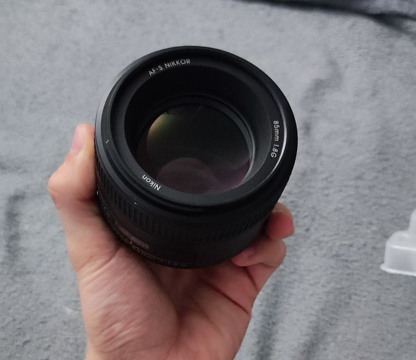 Nikon AF-S 85mm F1.8 G