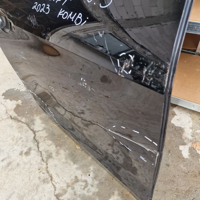 Audi A4 B9.5 face lift 2023 kombi задна дясна врата