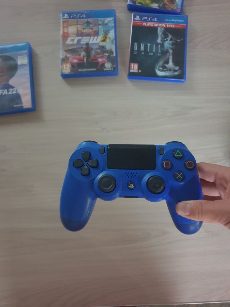 Ps4 1 tb spatiu 1 controler si 5 jocuri