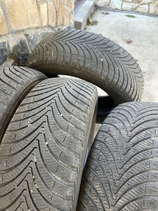 Гуми 195/60-15 KUMHO всесезонни