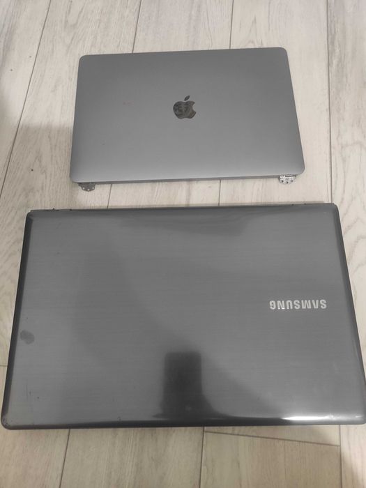 Ноутбук на запчасти и дисплей макбук