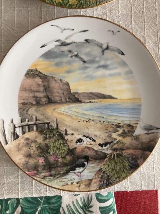 Чинии за основно Royal Worcester Porcelain