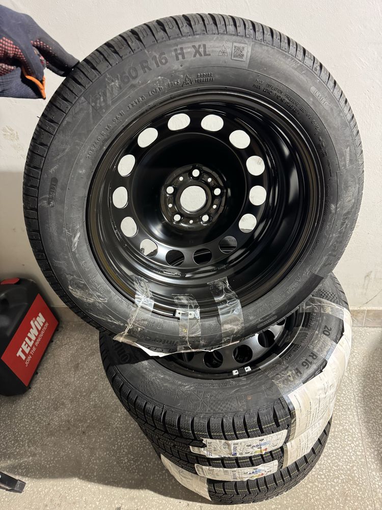 Roti de Iarna Noi VW Golf 7 Golf 8 Continental 205/60 R16