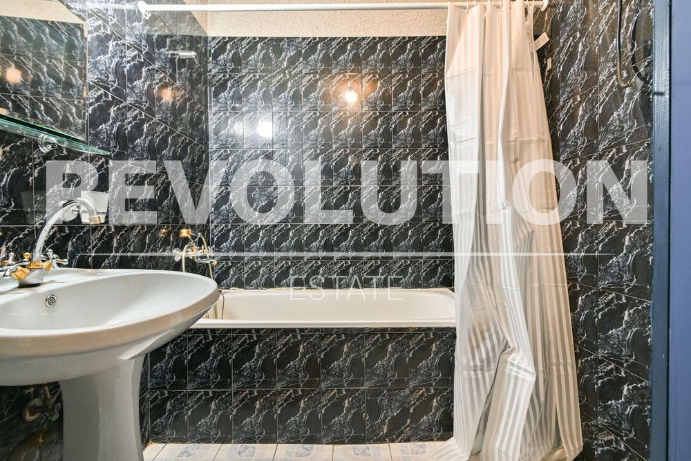 Тристаен апартамент в ж.к. Гео Милев