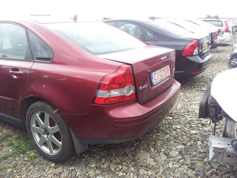 Volvo S40 Dezmembrez / Piese si Accesorii model 1996-2012 !!