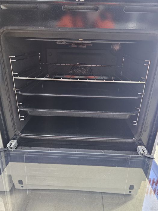 Печка с индукционни котлони  Electrolux ELI14321HV 2г.гаранция