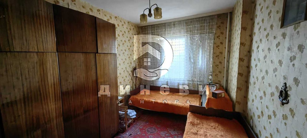Продава се Четиристаен апартамент в Стара Загора, Център - 84 кв.м за 1310 €/кв.м - Снимка #6