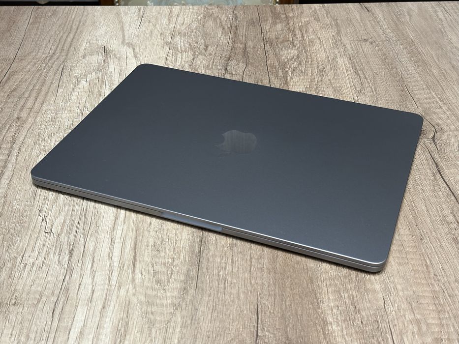 Macbook Air 13 M2 8/256GB