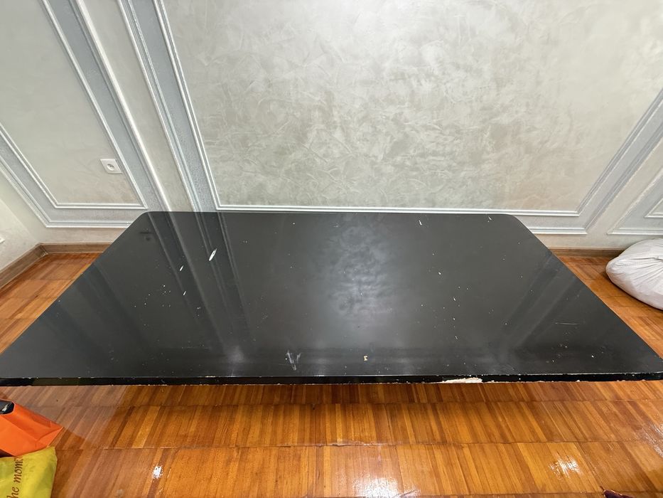 Арзонга стол ва стуллар сотилади