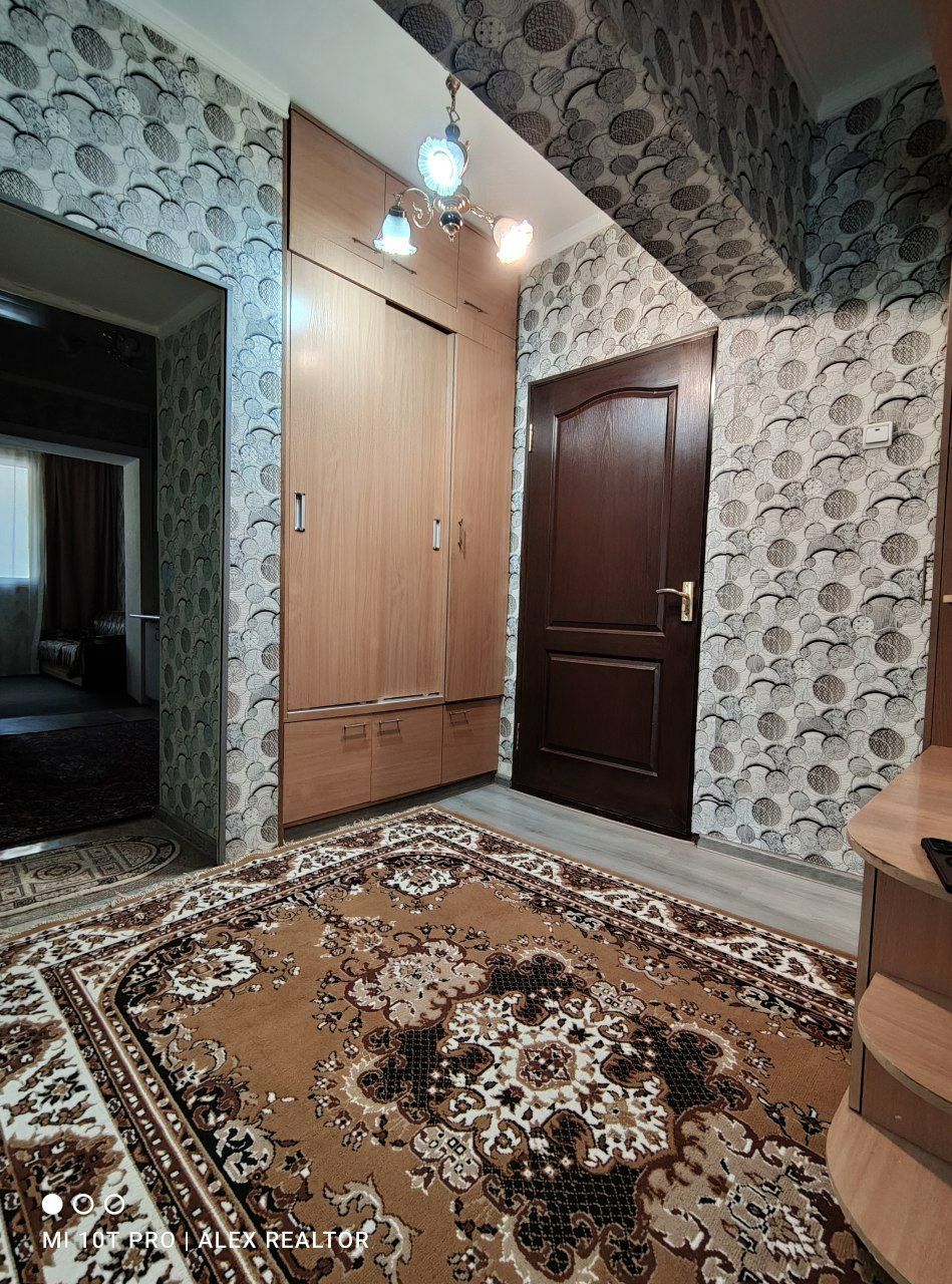 Сдаю 2х ком квартиру 1 этаж Спутник 4 Ярмарка Метро