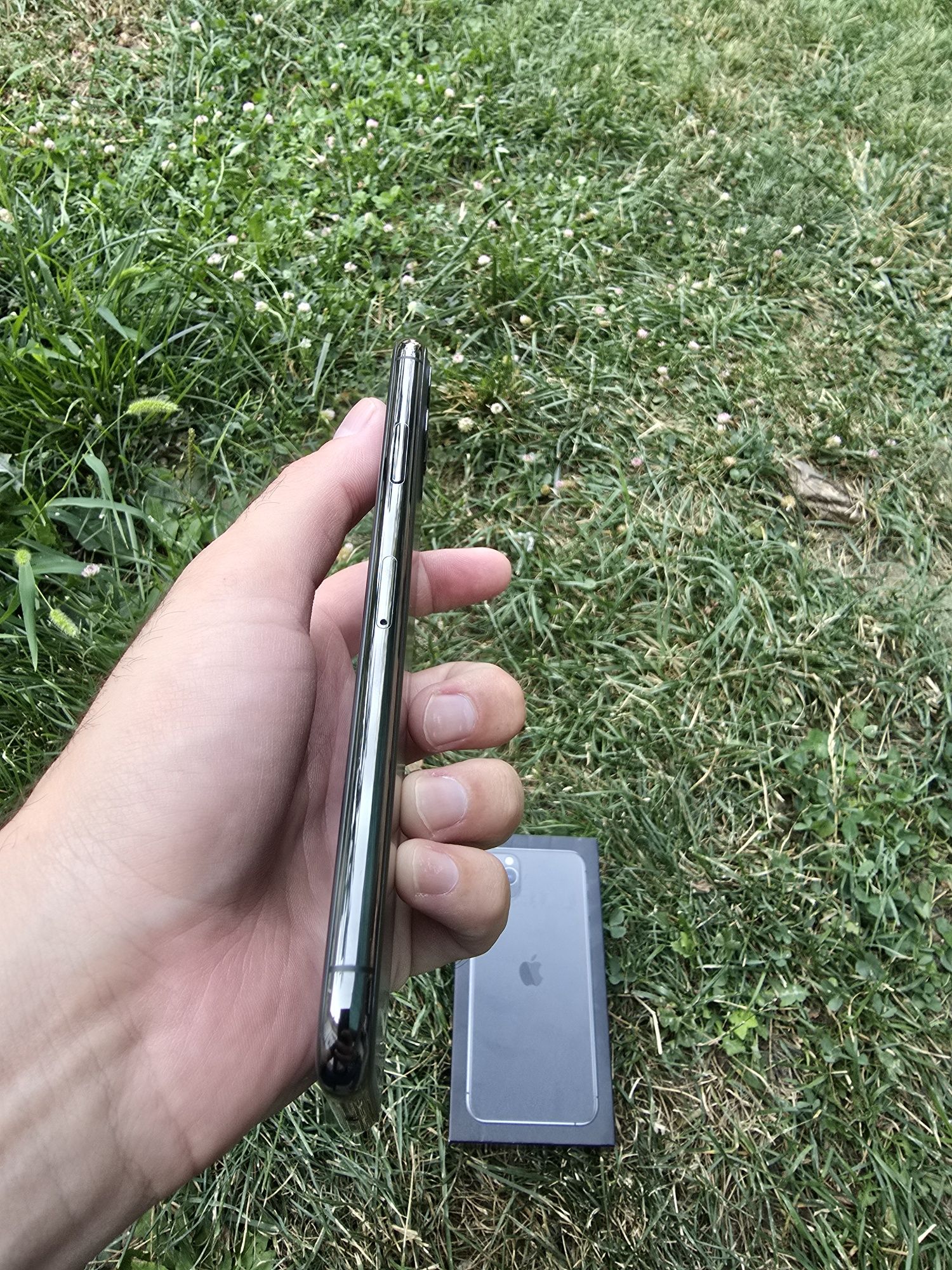 Ideal xolatta Iphone 11 pro max 256 karopka dakumentli