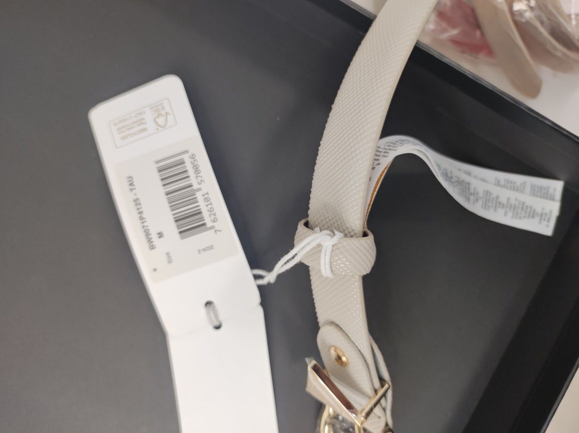 Guess колан размер М 95см