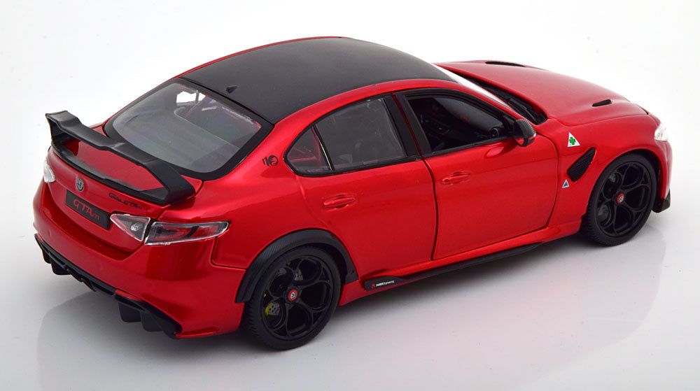 Macheta auto Alfa Romeo Giulia GTAm (2020) 1:18 Bburago