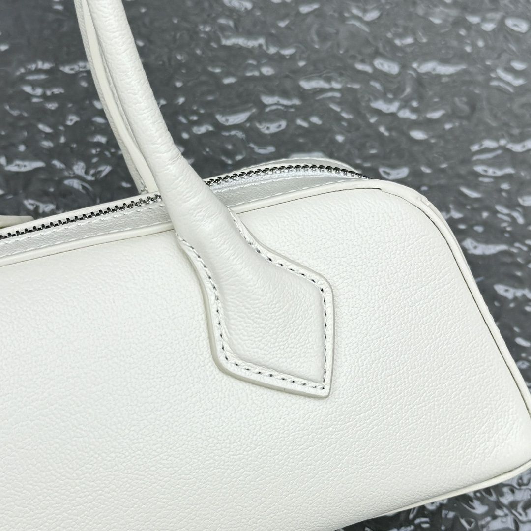Geanta Alaia Le Teckel 27cm alb, Premium