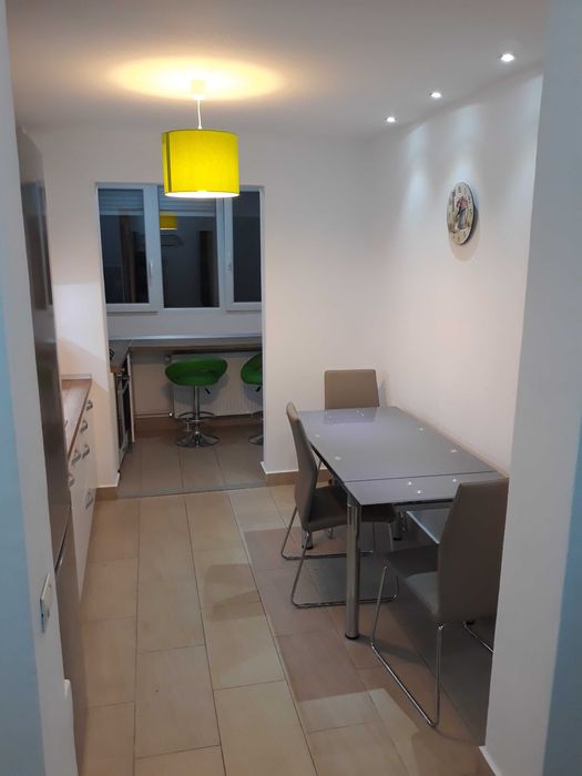 Apartament 3 camere Complex/Olimpia, 2 băi, 2 clime, renovat recent