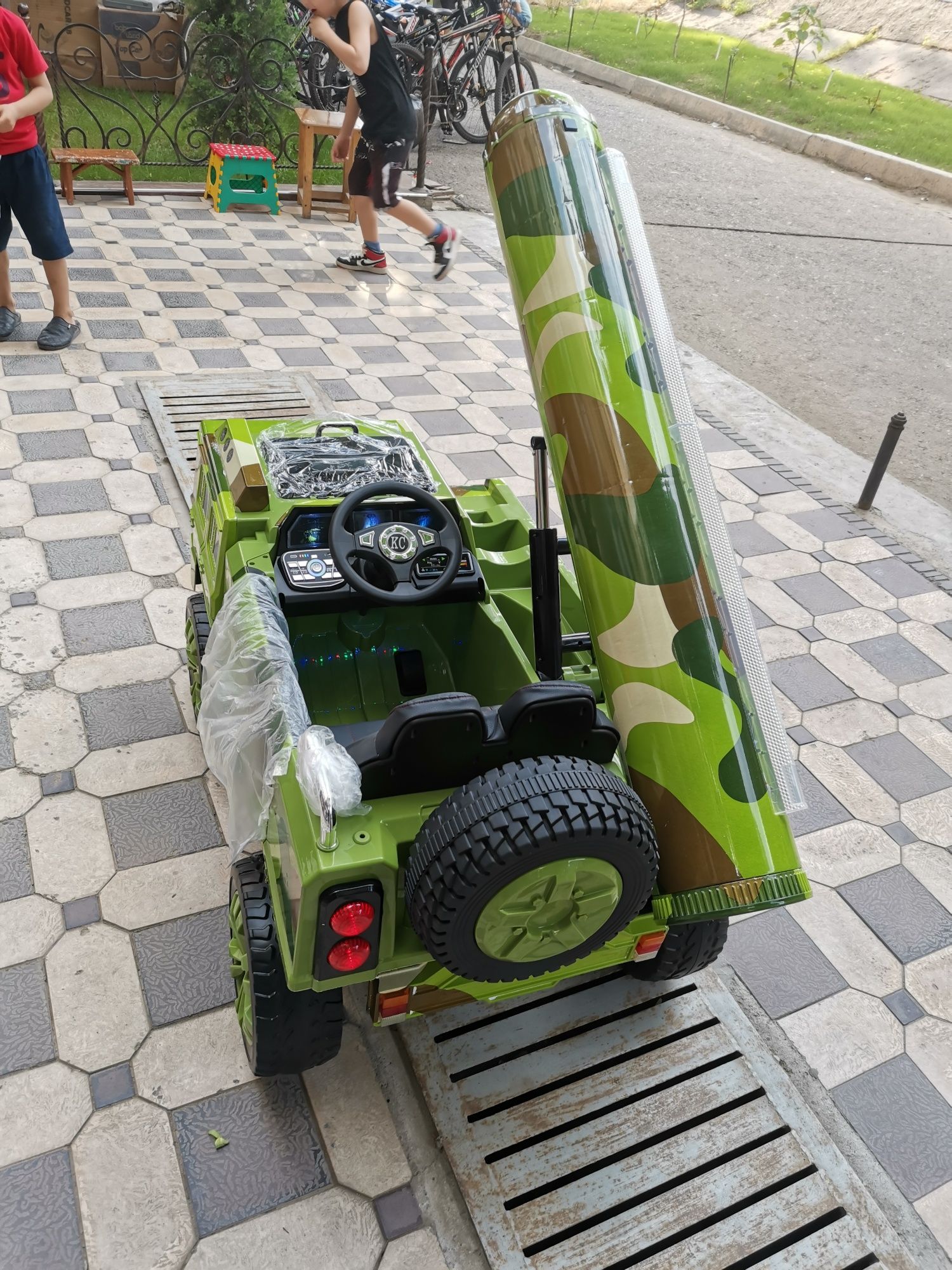 Детский автомобиль BTR противотанковая пихо а