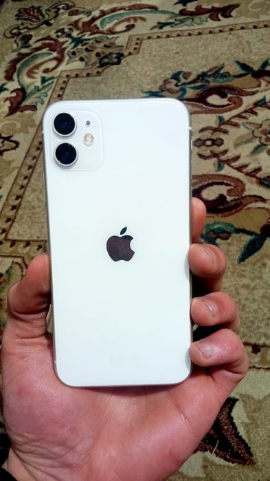 Обменяю айфон 11 на модель выше без доплаты