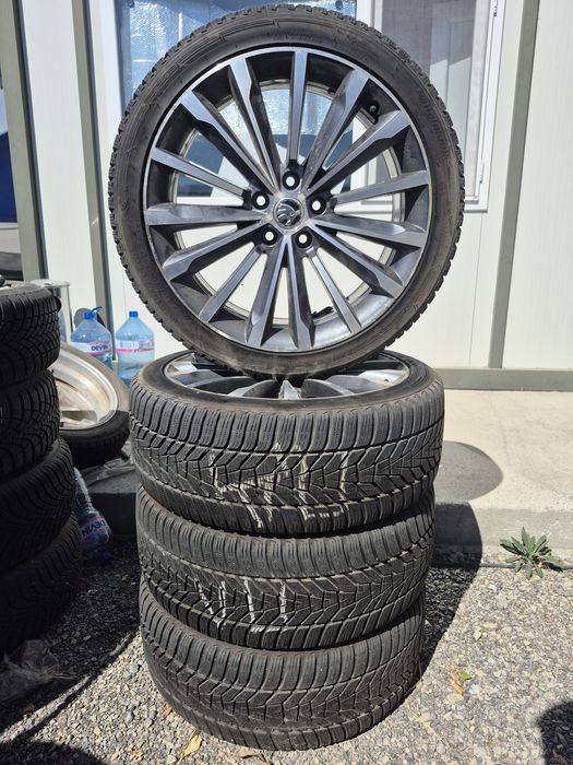 Skoda Superb L&K 19" 8JX19 ET44 + зимни гуми 235/40/19 Hankook