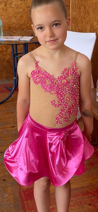 Рокли за спортни танци