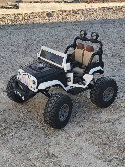 Mașinuță electrică Jeep de poliție alb/negru, ca nouă, cu telecomandă