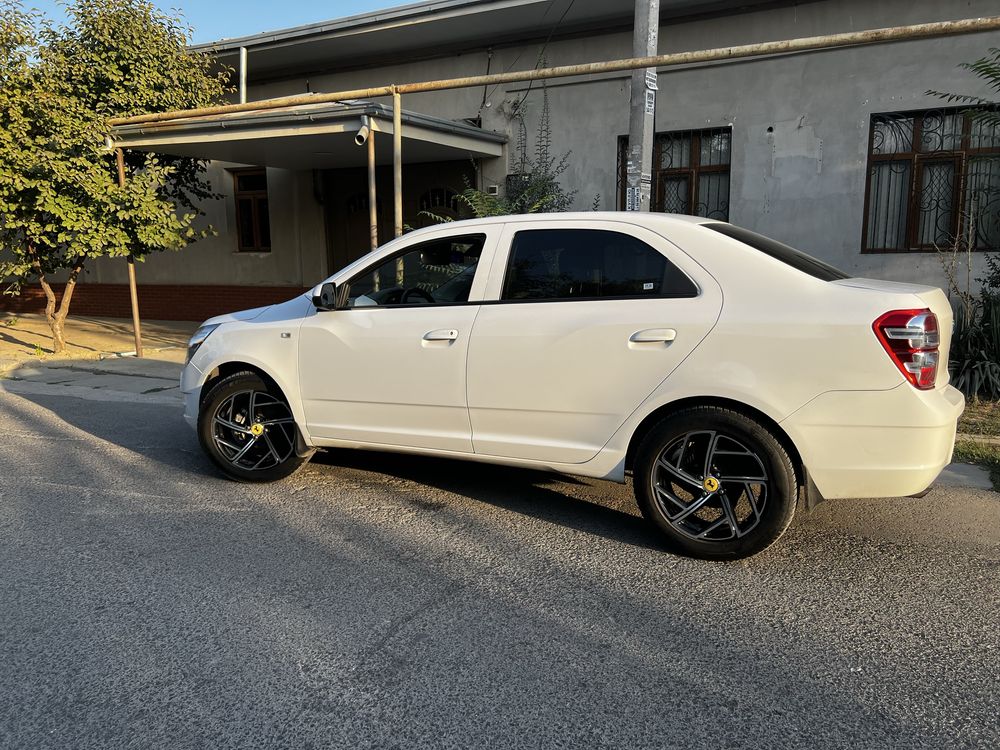 Скитка SROCHNA Kovani Bentley  R17 va Balon RATOLLA 225/55/17R  bilan