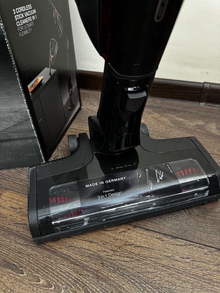 Безкабелна права прахосмукачка - Miele Triflex HX1 Active
