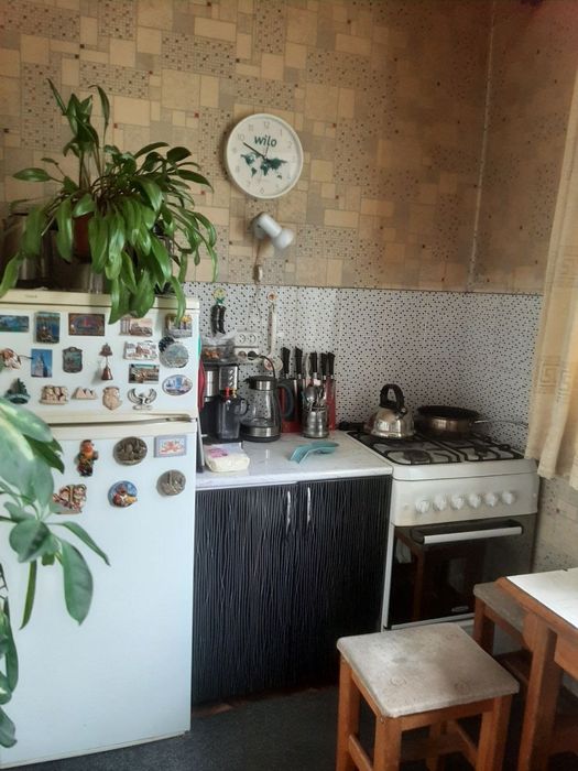 Продам чиланзар 12.  Двух комнатная