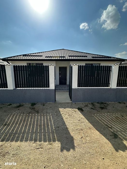 Casa De Vanzare, Comuna Berceni, Judetul Ilfov