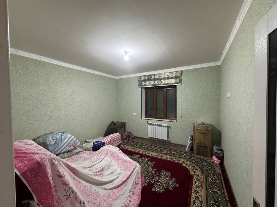 Продаётся 2х этажный дом. Янгиабад. Дом 3 года назад строили. 2 сотки