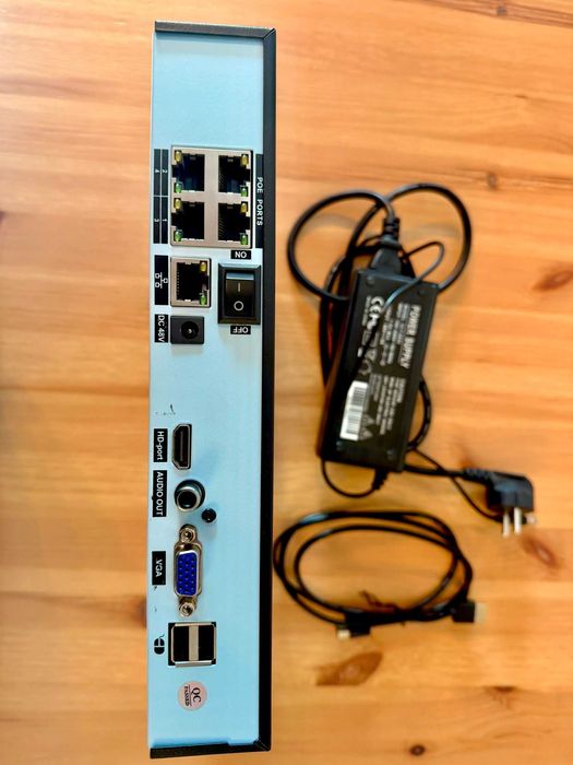 NVR / DVR Hiseeu H5NVR P4 PoE 4 canale H265 4MP + accesorii complete