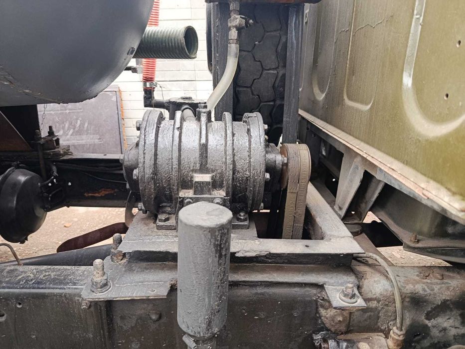 Продам вакуумный насос с ассенизатора 40ка.