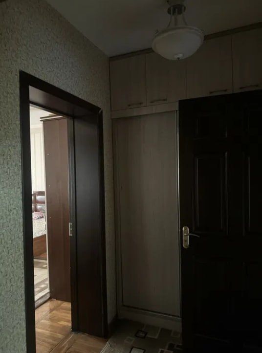 Квартира на Ойбек 2/3/9 общ пл 65м Отдельный вход