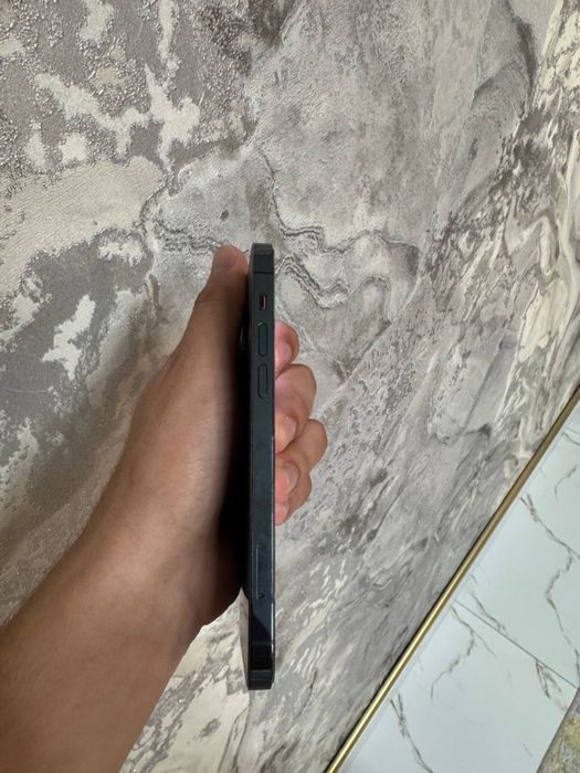 Iphone 12 pro сотилади