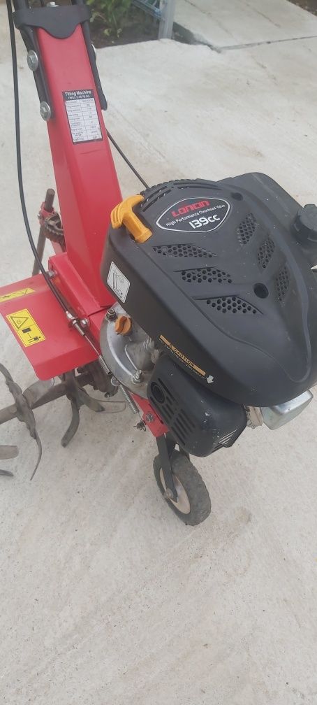 Vând doar  motor motosapă Loncin motor Honda 139cc, merge și pe mașină