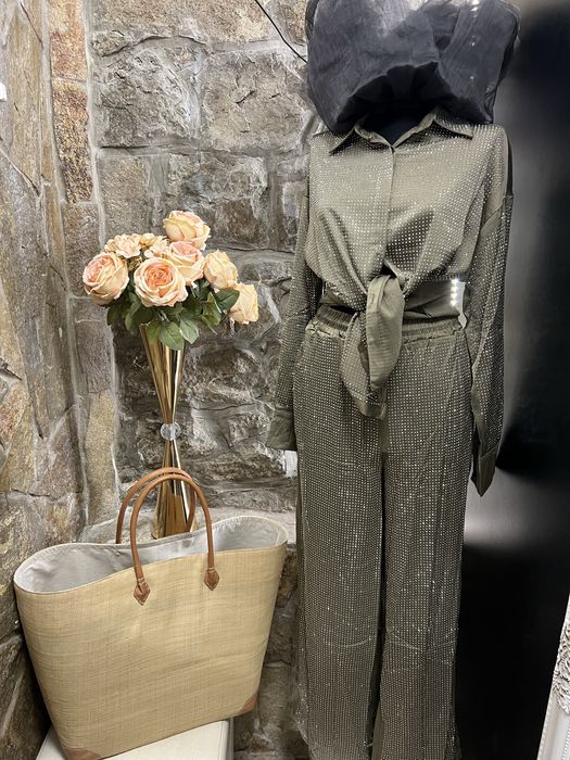 Сатенен комплект с камъчета