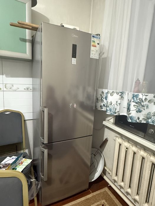 Продам холодильник