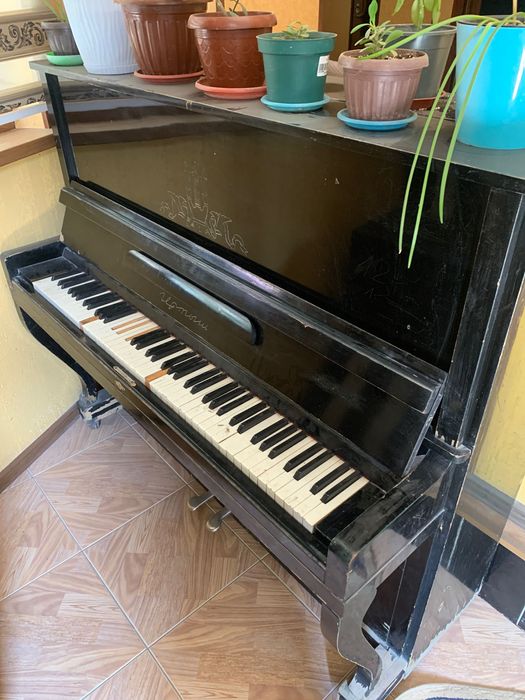 Пианина кому надо договоримся