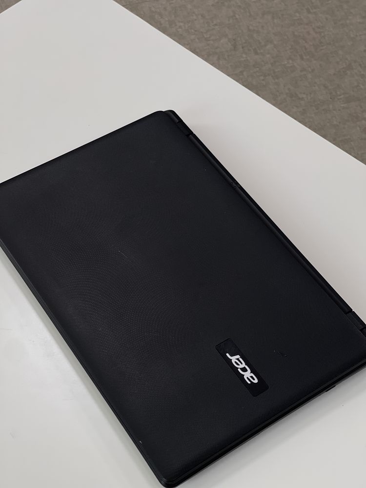 Продается ноутбук Acer Aspire ES1