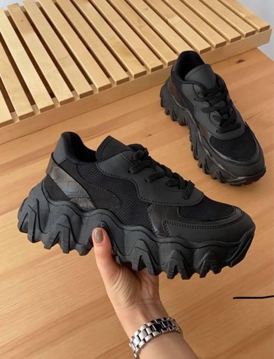 Обувки, номер 39