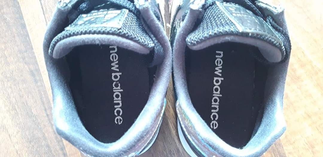 Vand pantofi sport New Balance