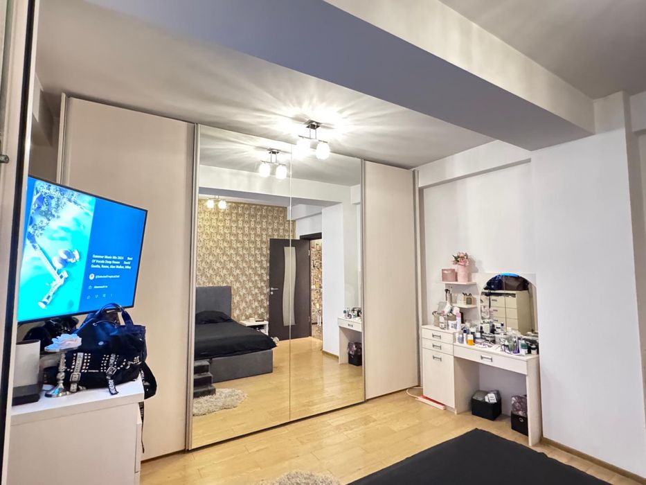 PROPRIETAR - Vand Ap. 4 camere Str. Rezervelor 70 Militari Residence