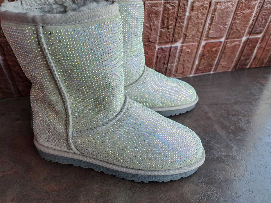 дамски ботуши,зимни обувки,боти,апрески,UGG номер38