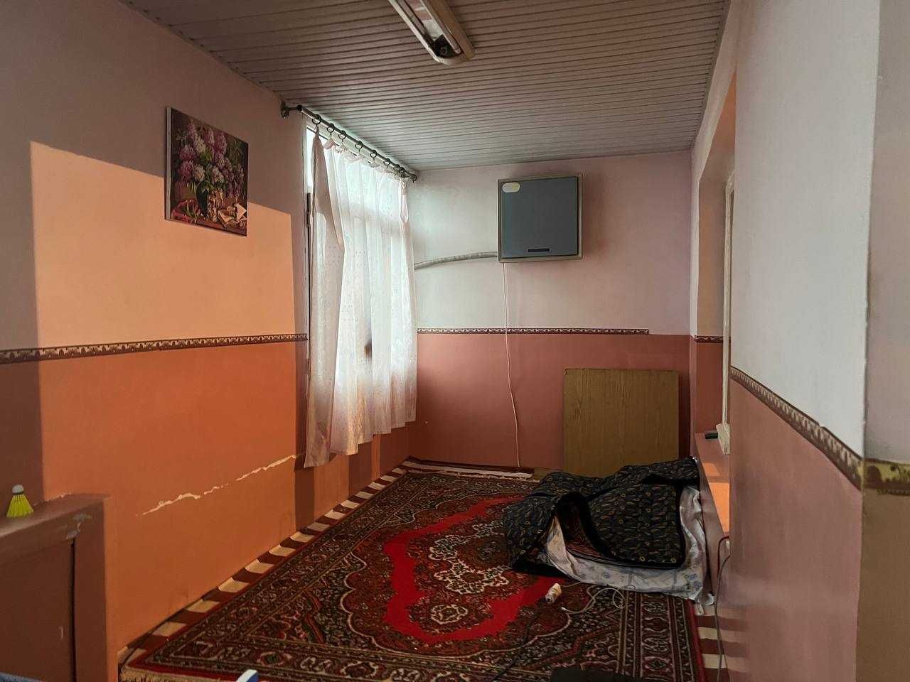 Продается своя 3-х комнатная квартира, 77-серия, базар Кадышева
