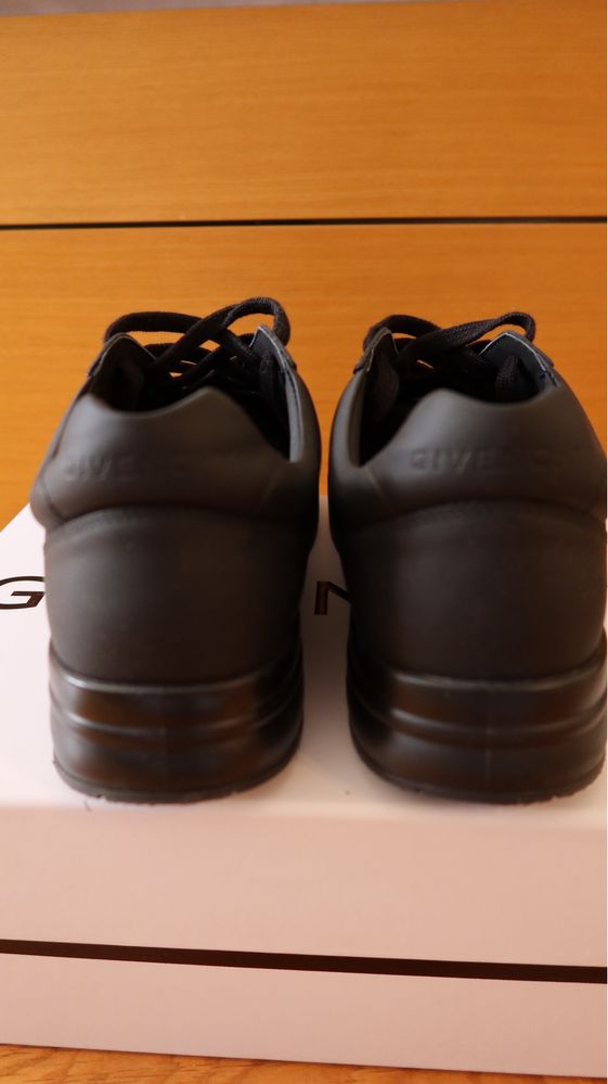 Мъжки обувки Givenchy